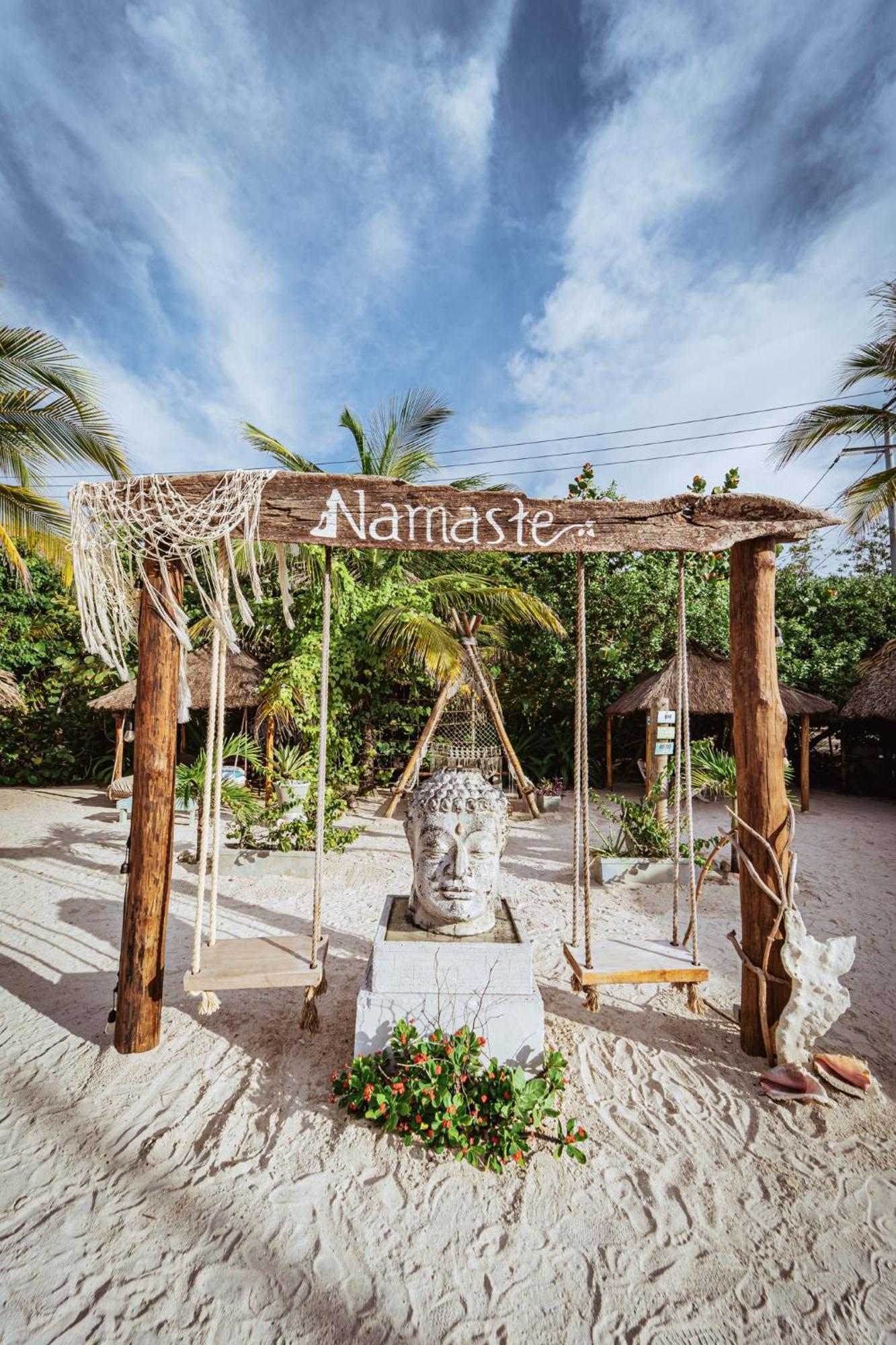 Namaste Beach Club & Hotel Playa de Punta Arena Esterno foto