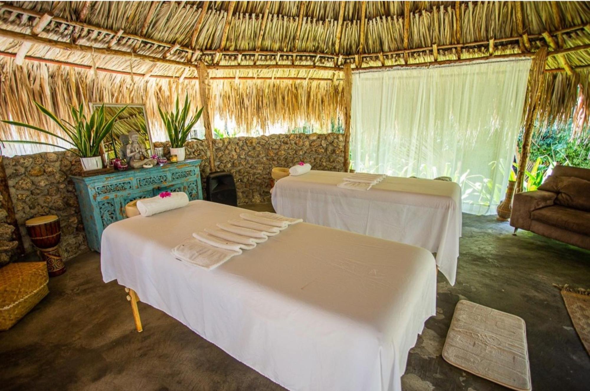 Namaste Beach Club & Hotel Playa de Punta Arena Esterno foto